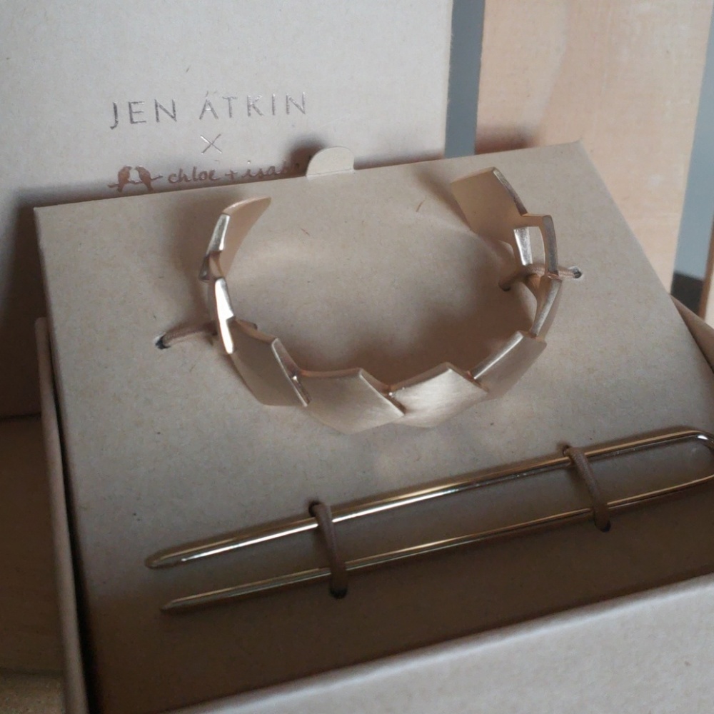 Chloe + Isabel Deco Bun Cuff